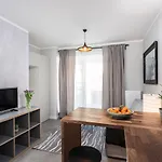 Slusarska Apartment 1